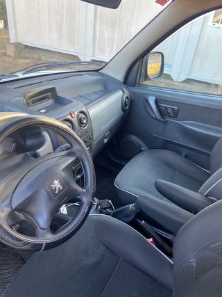 Peugeot Partner Camper