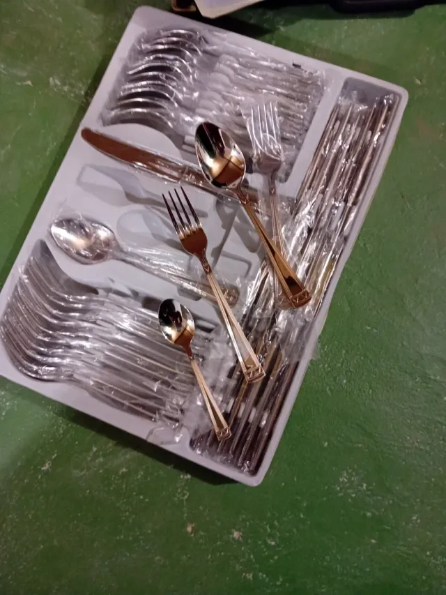 Cuberteria 72 piezas