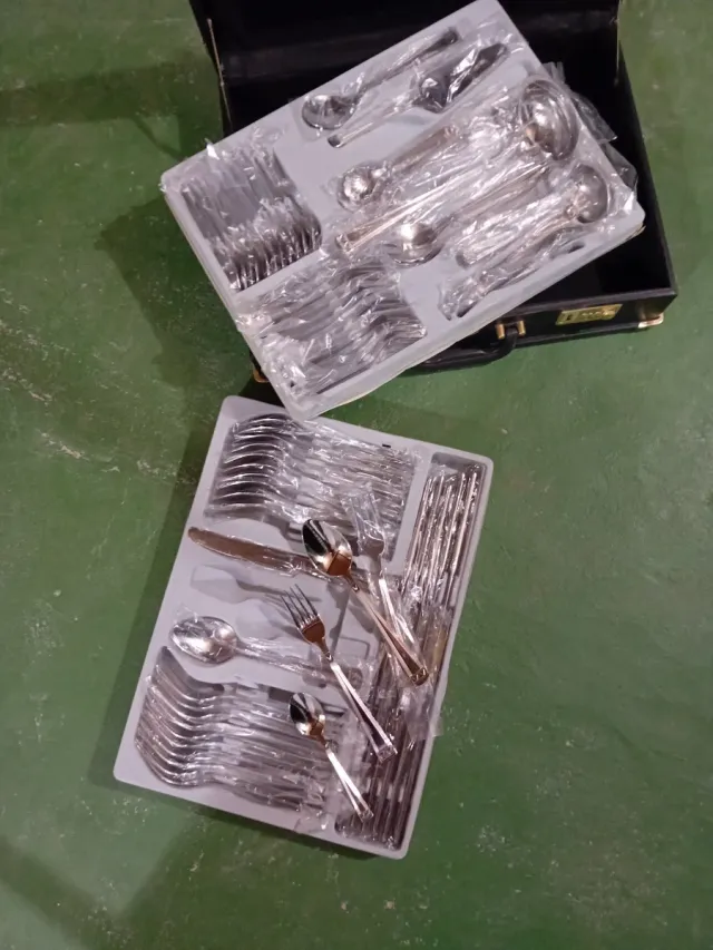 Cuberteria 72 piezas