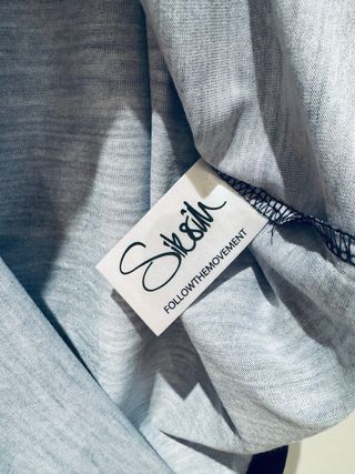 Camiseta Rosas de Siksilk