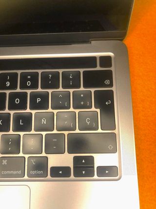 MacBook Pro (13", 2020, dos puertos Thunderbolt 3)
