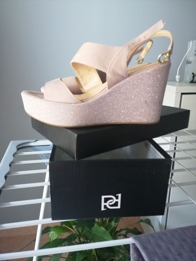 Sandalo zeppa donna n. 39