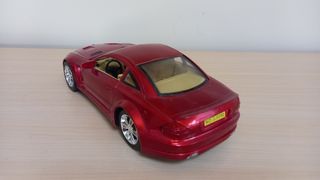 Coche deportivo tracción.