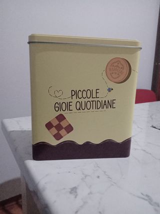 Scatola in latta mulino bianco