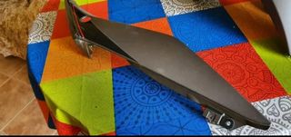 Lateral yamaha R3 gris