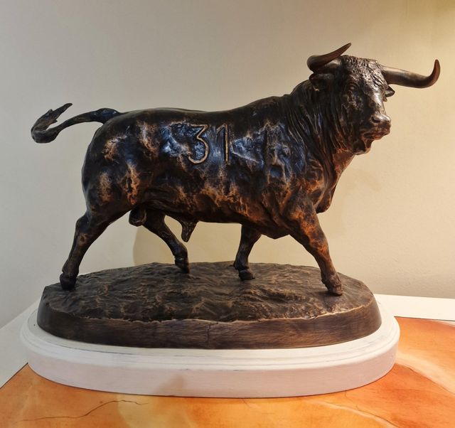 Toro de bronce tf636717384