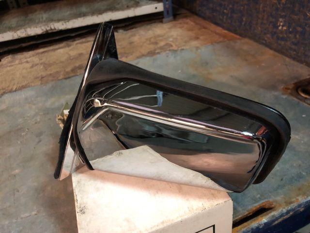 ESPEJO RETROVISOR IZQUIERDO MERCEDES W123