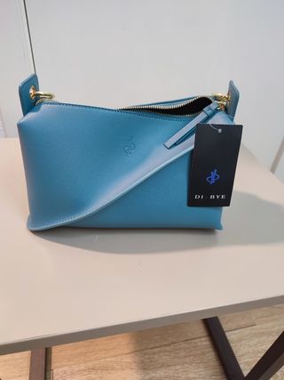Bolso azul marca DI BYE