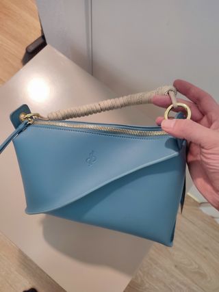 Bolso azul marca DI BYE