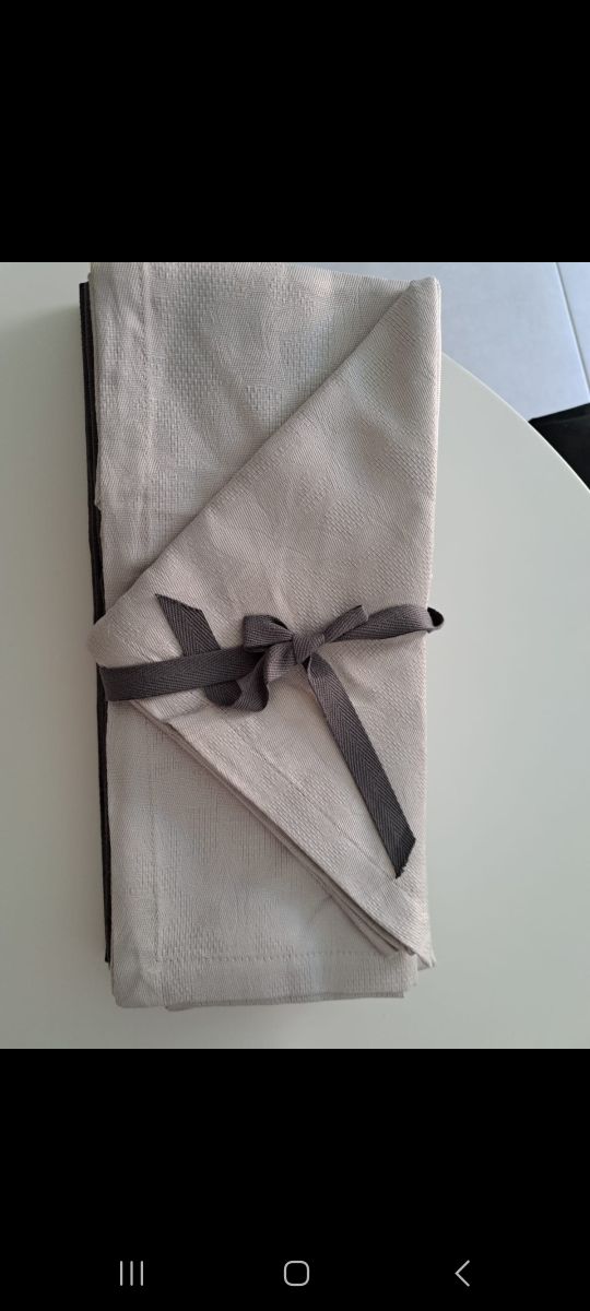 juego de caminos y servilletas de Zara Home