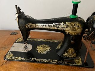 máquina de coser antigua