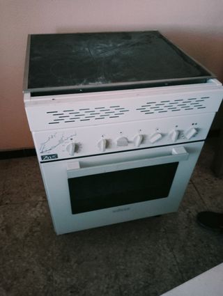 Placa vitrocerámica y horno
