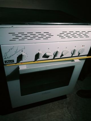 Placa vitrocerámica y horno