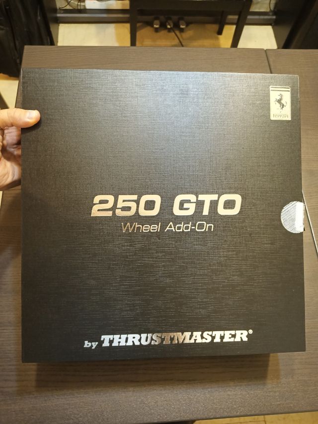 Volante thrustmaster GTO 250 nuevo