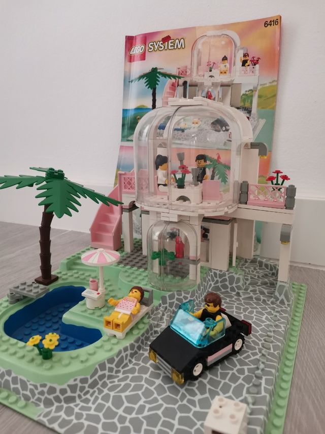 Lego Paradise café