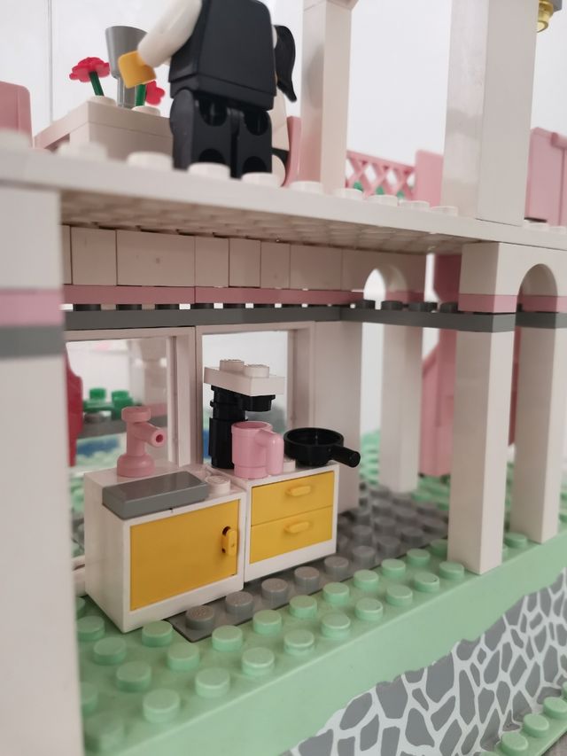 Lego Paradise café