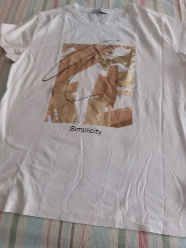 camiseta blanca como nueva