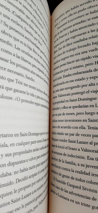 ISLA BAJO EL MAR LIBRO