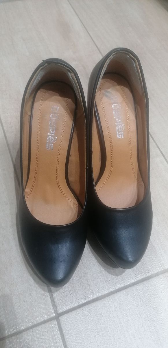 Zapatos negros de tacón 37