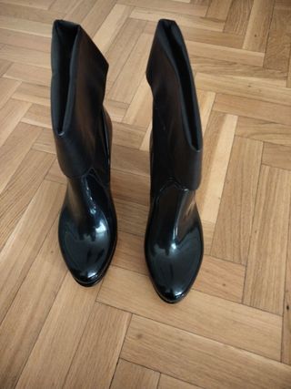 Botines de agua con tacón