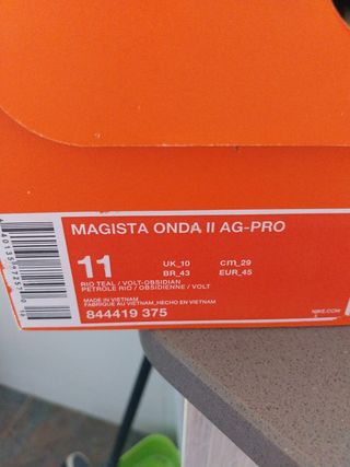 Botas fútbol Nike.Usadas exactamente 2 veces