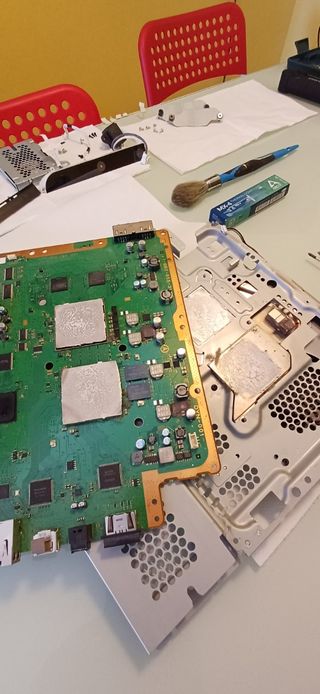 PS3 Mantenimiento Limpieza Reparación