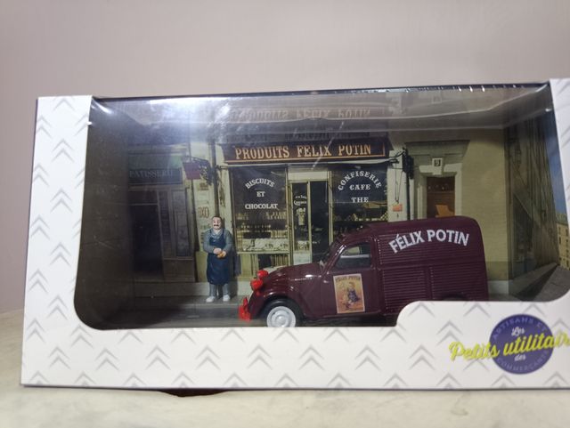 CITROEN 2CV CON DIORAMA  ESCALA 1/43