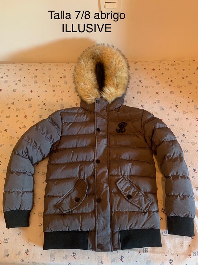 abrigo Illusive invierno con capucha Talla 8-10