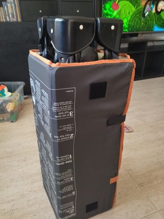 Cuna de viaje y colchón