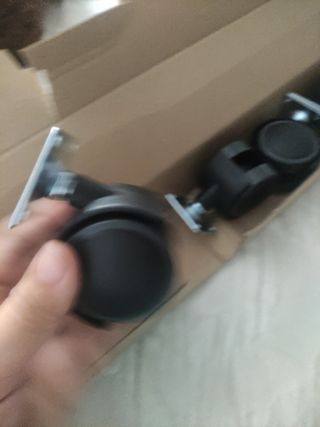 4 ruedas para poner cajoneras