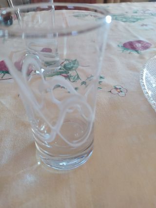 Juego de vasos de chupito con bandeja.