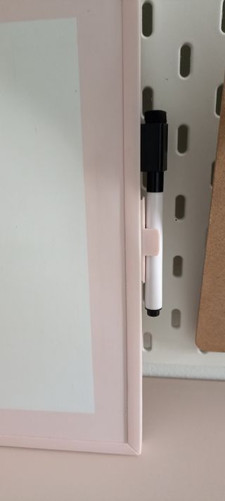 Pizarra rosa imantada