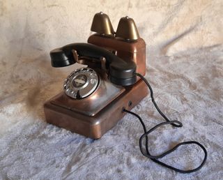 Teléfono antiguo