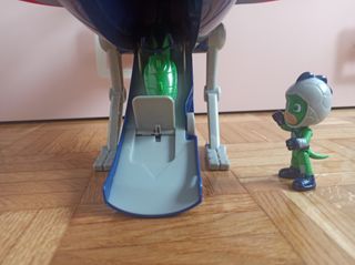 Avión PJMax con luces y sonidos