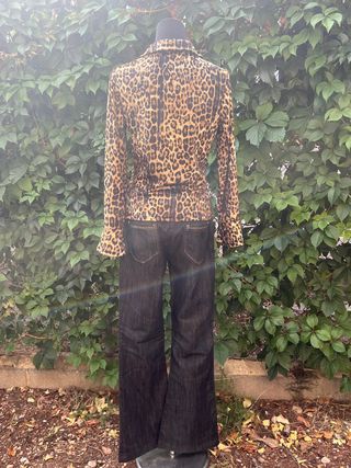 Blusa terciopelo elastico leopardo lazo rosa