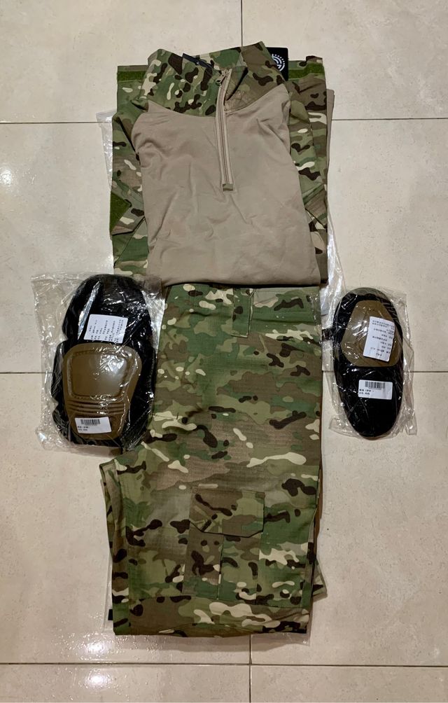 Set completo di abbigliamento da caccia