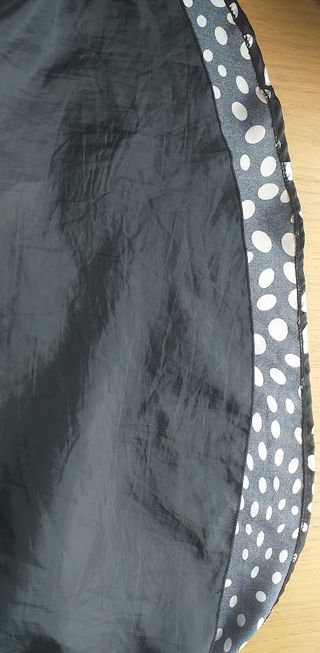 Vestido de lunares raso