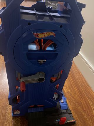 HOT WHEELS SUPER GARAJE