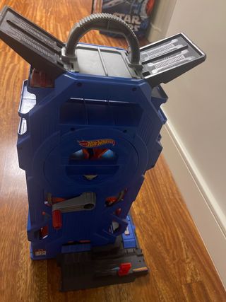 HOT WHEELS SUPER GARAJE