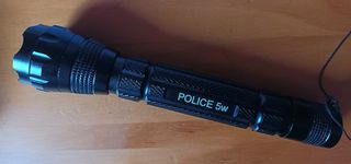 Linterna led táctica Police