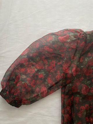 Camisa mangas farol flores semitransparente