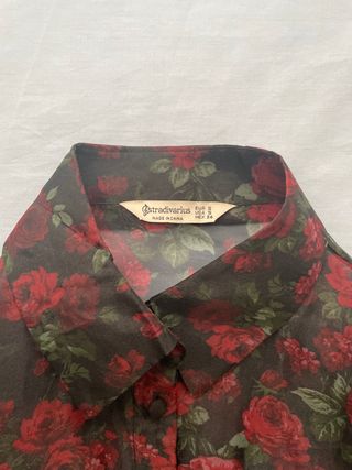 Camisa mangas farol flores semitransparente