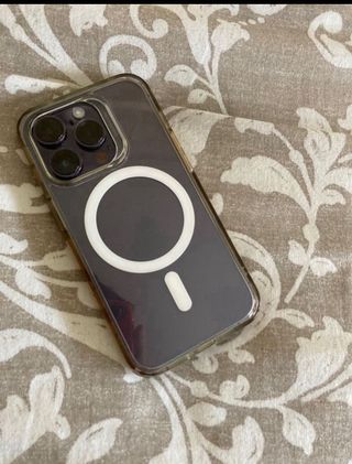 funda iPhone 14 Pro transparente con MagSafe ESR
