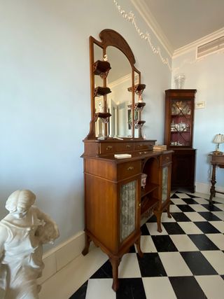 MUEBLE DE ESTILO MODERNISTA (ART NOUVEAU)