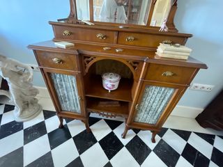 MUEBLE DE ESTILO MODERNISTA (ART NOUVEAU)