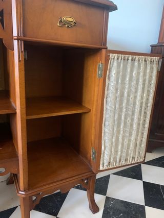 MUEBLE DE ESTILO MODERNISTA (ART NOUVEAU)