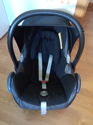 Maxi cosi + adaptadores Bugaboo + saco