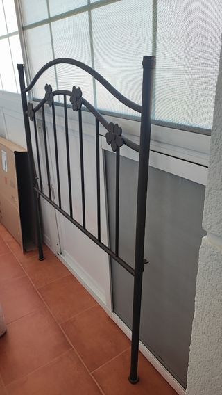 Cabecero de forja