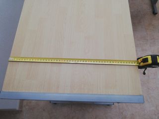Mesa escritorio para ordenador.