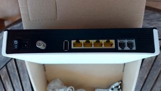 Modem router TC7210 MTA Premium